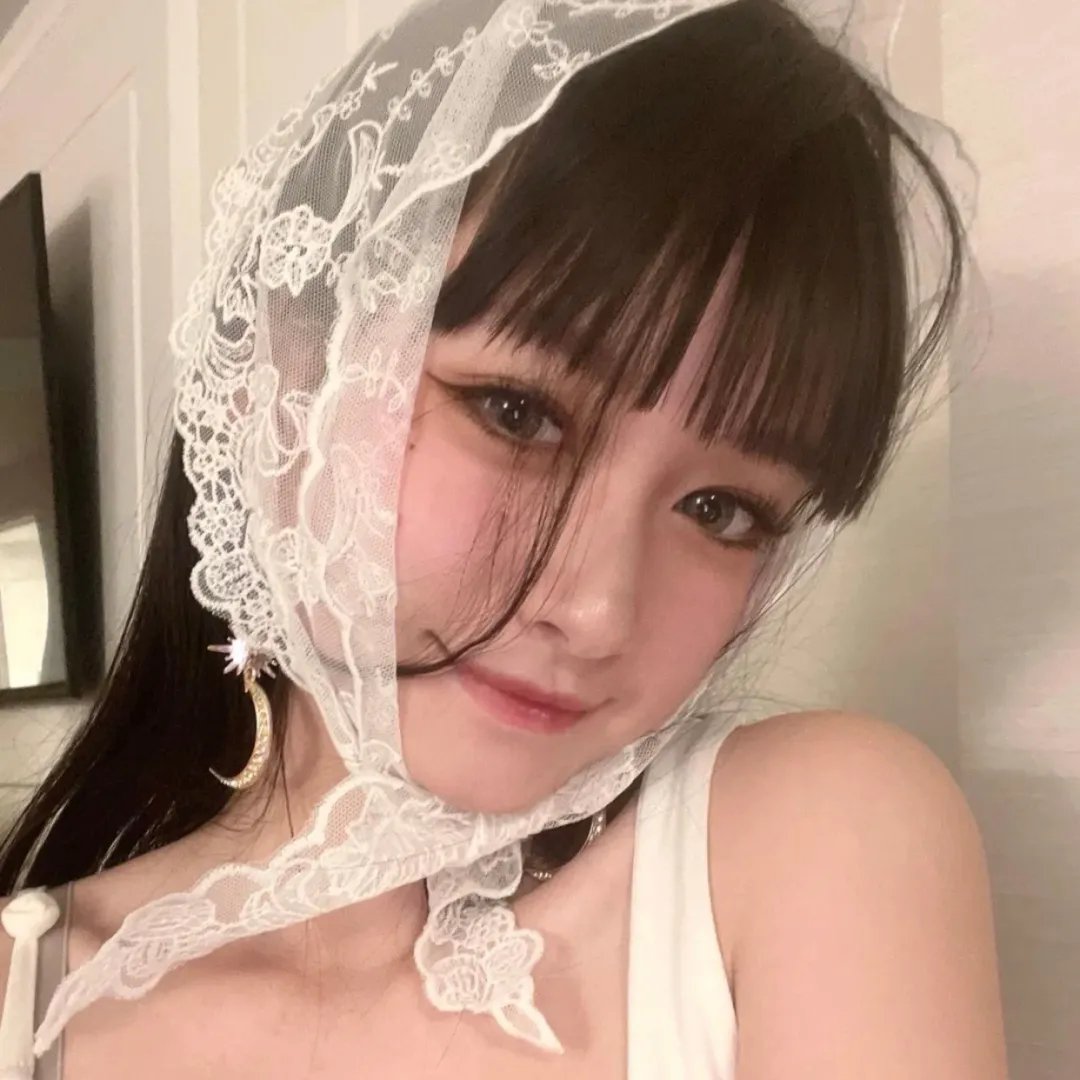 红色八爪女